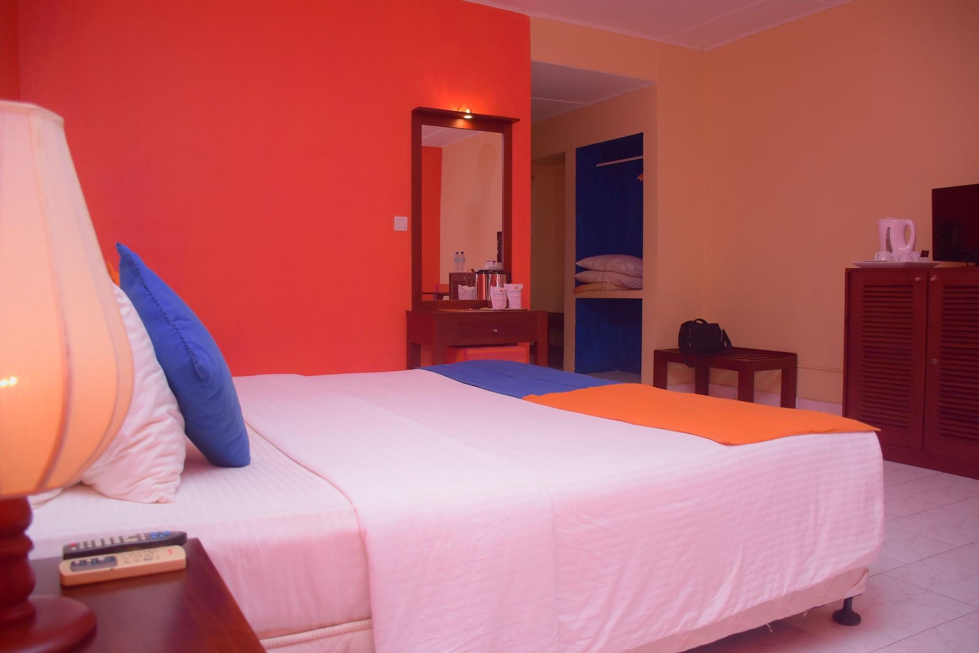 Ratnaloka Tour Inns Ratnapura Exterior photo