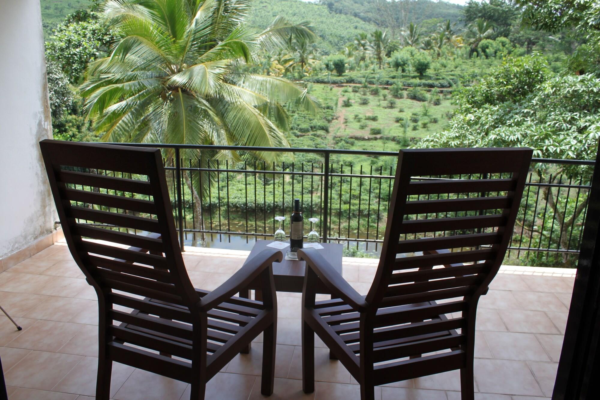 Ratnaloka Tour Inns Ratnapura Exterior photo
