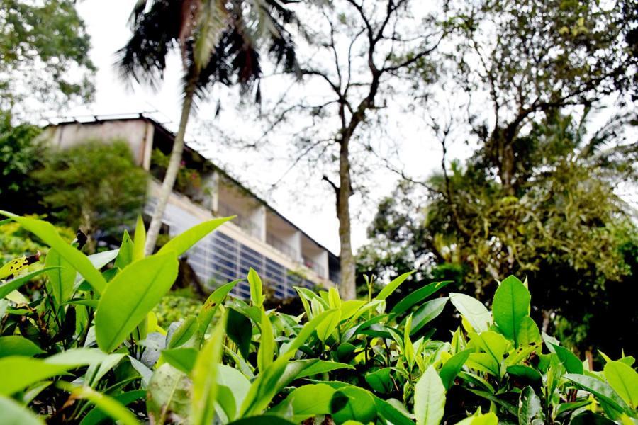 Ratnaloka Tour Inns Ratnapura Exterior photo